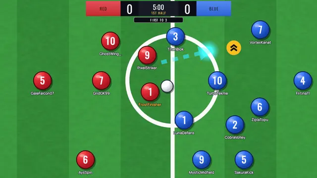 A Head Coach ping and a passing arrow on the pitch during a crowded match.